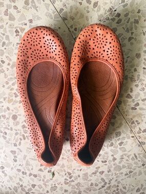 Clarks Women's Perforated orange leather Ballet Flats